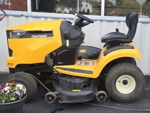 2016 Cub Cadet XT1 LT50 FAB Riding Lawn Mower