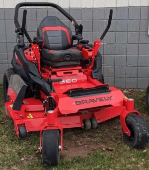2023 Gravely Pro-Turn® 560 Kawasaki® Zero-Turn Mower 992511