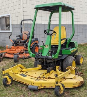 1991 John Deere F911 Commercial Riding Mower